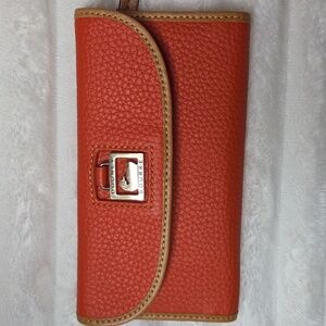 DOONEY & BOURKE NWT Continental Clutch Wallet GERANIUM Pebble Grain Leather